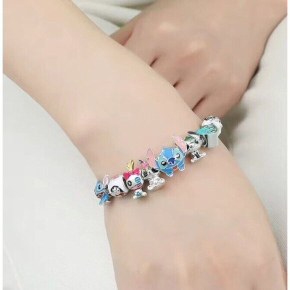 NEW Disney Lilo & Stitch Bracelet with 9 Charms & Pendant, Women’s Gift Jewelry - Picture 3 of 3